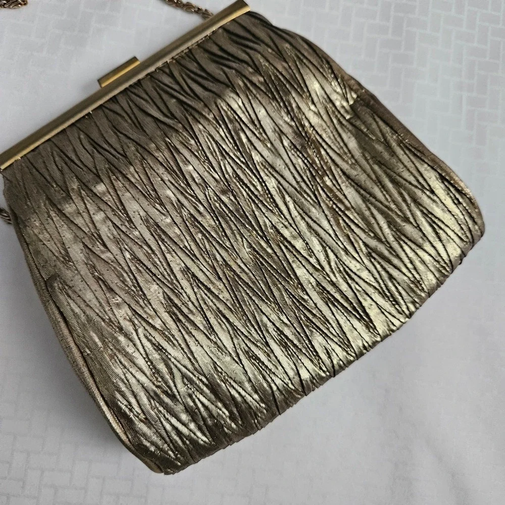 Vintage 60s La Regale Gold Metallic Evening Crossbody Hand Made Gold Chain Prom - Picture 3 of 9